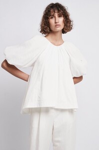 S48-20RE1343_Positive_Blouse_White-20681-Aje-0873.jpg