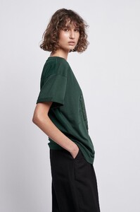 S58-19AJ1254_Banksia_Sequin_Logo_Tee_Bonsai-20681-Aje-1819.jpg