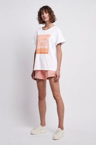 S6-20RE1366_Adopt_Change_Tee_White-20681-Aje-2206.jpg