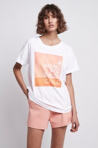 S6-20RE1366_Adopt_Change_Tee_White-20681-Aje-2213.jpg