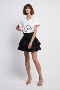 S67-AJ18-081_Aje_Ribbon_Tee_White_Black-20681-Aje-2018.jpg