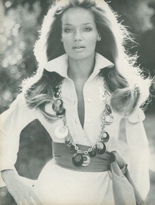 Shirt_Rubartelli_US_Vogue_January_15th_1969_01.thumb.jpg.a2befdf1eedc9c731c4ba53a8dfc1759.jpg