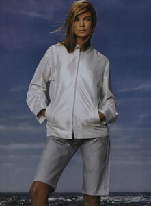 Short_Meisel_US_Vogue_June_1999_04.thumb.jpg.65a9abce106dea5a9d57ac9793cb461d.jpg