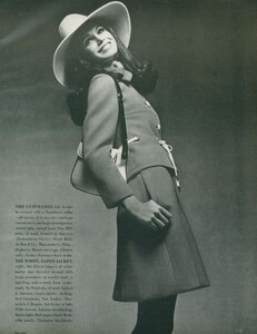 Stern_US_Vogue_January_15th_1969_08.thumb.jpg.864fe22317ac87c3b85aeed86deb5115.jpg