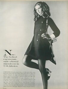 Stern_US_Vogue_January_15th_1969_10.thumb.jpg.7e4e5576b071b0f56c683abe7967aacb.jpg