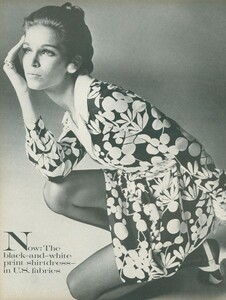 Stern_US_Vogue_January_15th_1969_19.thumb.jpg.42535a91b45cae065a6ad96836a2e48f.jpg