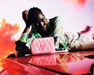 Versace-Holiday-2020-23.jpg