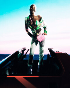 Versace-Holiday-2020-24.jpg