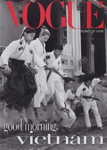 Vietnam_Weber_US_Vogue_June_1996_01.thumb.jpg.945b05b8142884ef45a99e5249358990.jpg