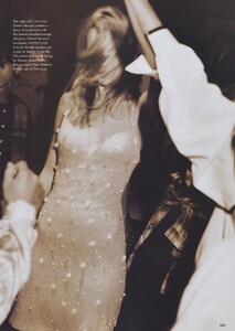 Vietnam_Weber_US_Vogue_June_1996_11.thumb.jpg.bd5e62e20e220b833ea87d925b82f4da.jpg