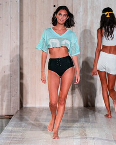 Wildfox-Couture-Miami-Swim-Week-0454.thumb.jpg.45625fcb17120a7d5cfc6eedc4303499.jpg