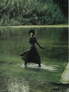 Woods_Maser_US_Vogue_November_1992_07.thumb.jpg.fd67278b35dd477ae69d3d31f41bcace.jpg