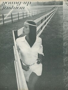 Young_Parkinson_US_Vogue_January_15th_1969_01.thumb.jpg.7ca9fb62e2ee45b62a79b98ef76ebde5.jpg