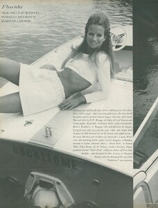 Young_Parkinson_US_Vogue_January_15th_1969_07.thumb.jpg.5844f89545a4ddad5cf9dfbbbff152a3.jpg