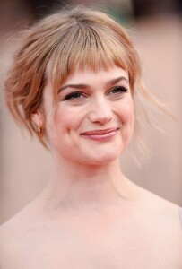 alison-sudol-2018-sag-awards-in-la-1.jpg