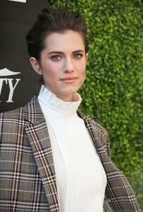 allison-williams-at-1st-annual-criminal-justice-reform-summit-in-west-hollywood-11-14-2018-6.jpg