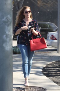 amy-adams-out-and-about-in-west-hollywood-02-02-2018-0.jpg