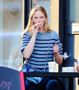 anne-vyalitsyna-out-for-coffee-at-the-kava-in-new-york-10-23-2020-11.jpg