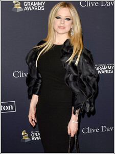 avril-lavigne-clive-jan-01.jpg