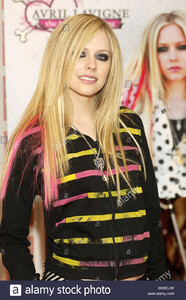 avril-lavigne-the-best-damn-thing-cd-signing-and-concert-BW8CJW.jpg