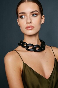 black-chunky-matt-necklace.thumb.jpeg.d59058d4ebfaed9f4b7ed1f4b8402741.jpeg