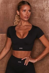 bt0036_bt0040_4_in-charge-run-for-it-black-ribbed-short-sleeve-crop-top-shorts-sportswear-set.jpg