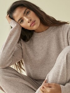 cashmere-sweatsuit-oatmeal-2.jpg