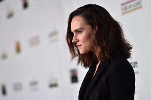 daisy-ridley-deizi-ridli-aktrisa-hair-poza.jpg