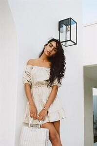 dresses-off-shoulder-belle-dress-1_720x.jpg