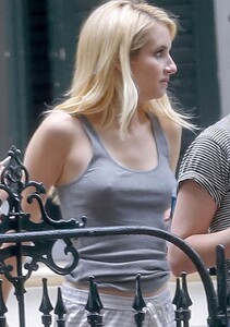 emma-roberts-out-and-about-in-new-orleans-07-01-2015_2.jpg
