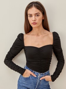 esra-top-black-3.jpg