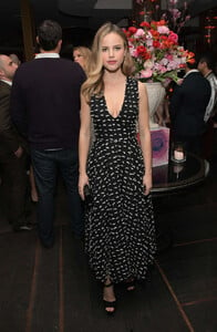 halston_sage_vanity_fair_and_loreal_paris_toast_to_young_hollywood_01-gthumb-gwdata1200-ghdata1200-gfitdatamax.jpg