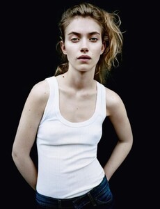 imogen-poots-looking-hot.jpg