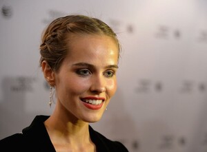 isabel-lucas-at-electric-slide-premiere-at-2014-tribeca-ff-in-ny_6.jpg