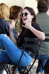 isabelle-fuhrman-out-for-lunch-in-la-122218-6.jpg