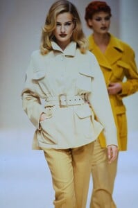 jil-sander-ss-1992-2.thumb.jpg.553a37ae30bac84ae5eb9550d62ca6fa.jpg