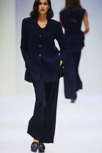 jil-sander-ss-1992-6.thumb.jpg.8fbd61091ca93c4e80e8c0da5fd972cb.jpg