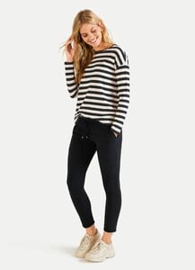 juvia-longsleeve-113-detail-1-5de67a0529d90-sm.jpg