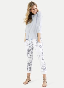 juvia-longsleeve-812-detail-1-5ccad6b818256-sm.jpg