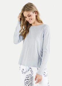 juvia-longsleeve-812-front-5ccad6b48e37a-sm.jpg