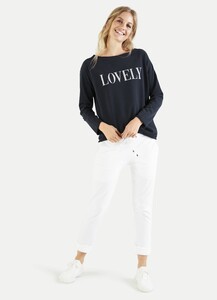 juvia-sweatshirt-880-detail-1-5ccad7717a260-sm.jpg