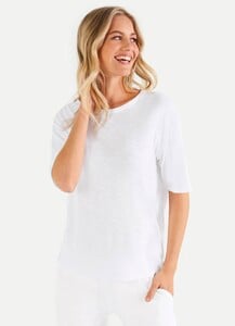 juvia-t-shirt-100-front-5dcaa64e8e7af-sm.jpg