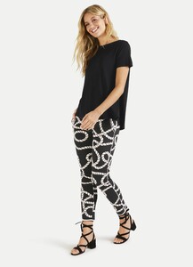 juvia-t-shirt-110-detail-1-5d19c9109000a-sm.jpg