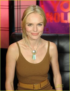 kate-bosworth-hollywood-01.jpg