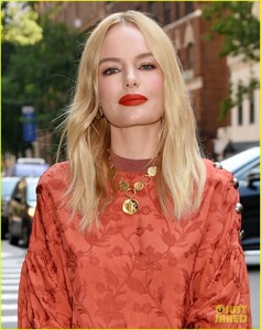 kate-bosworth-wos-in-orange-floral-dress-for-i-land-promo-03.jpg