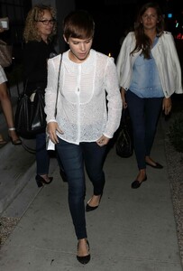 kate-mara-at-gracias-madre-in-west-hollywood-9-03-2015-5-696x1024.jpg