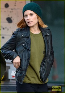 kate-mara-moved-by-ferguson-march-01.jpg