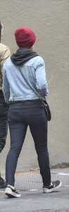 kate-mara-urban-style-out-in-soho-new-york-city-5-1-2016-4.jpg