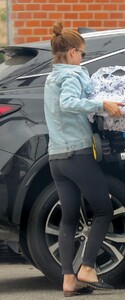 kate-mara-with-her-child-out-in-los-angeles-2019-06-17-03.jpg