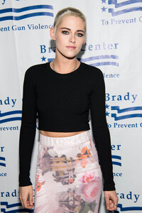 kristen-stewart-bear-awards-june-03.jpg